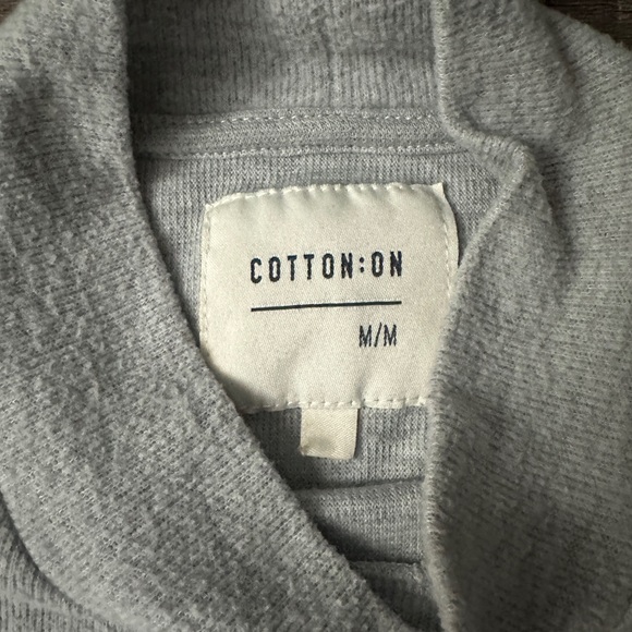 COPY - CottonOn Crop Sweater - MD - Picture 2 of 2